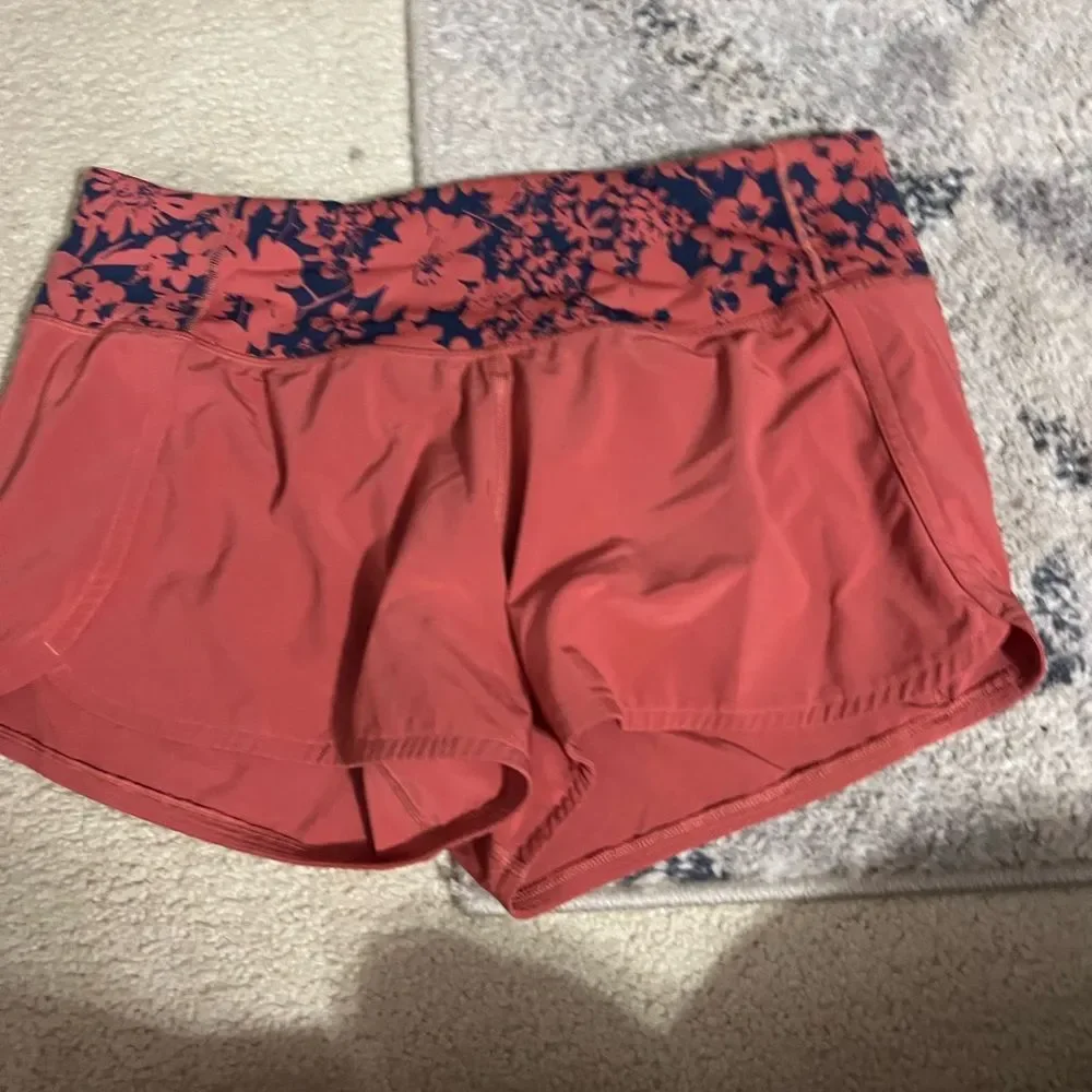 Lululemon‎ Run Times Short II Sz 6 - Picture 5 of 13